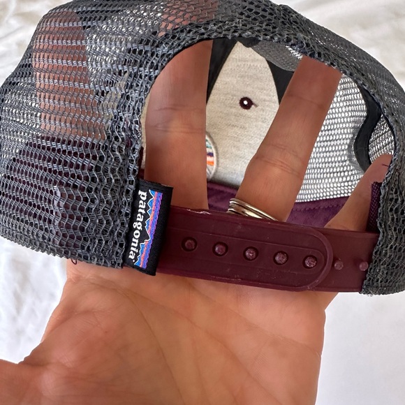 Patagonia Snap Back trucker hat mesh - Picture 2 of 5